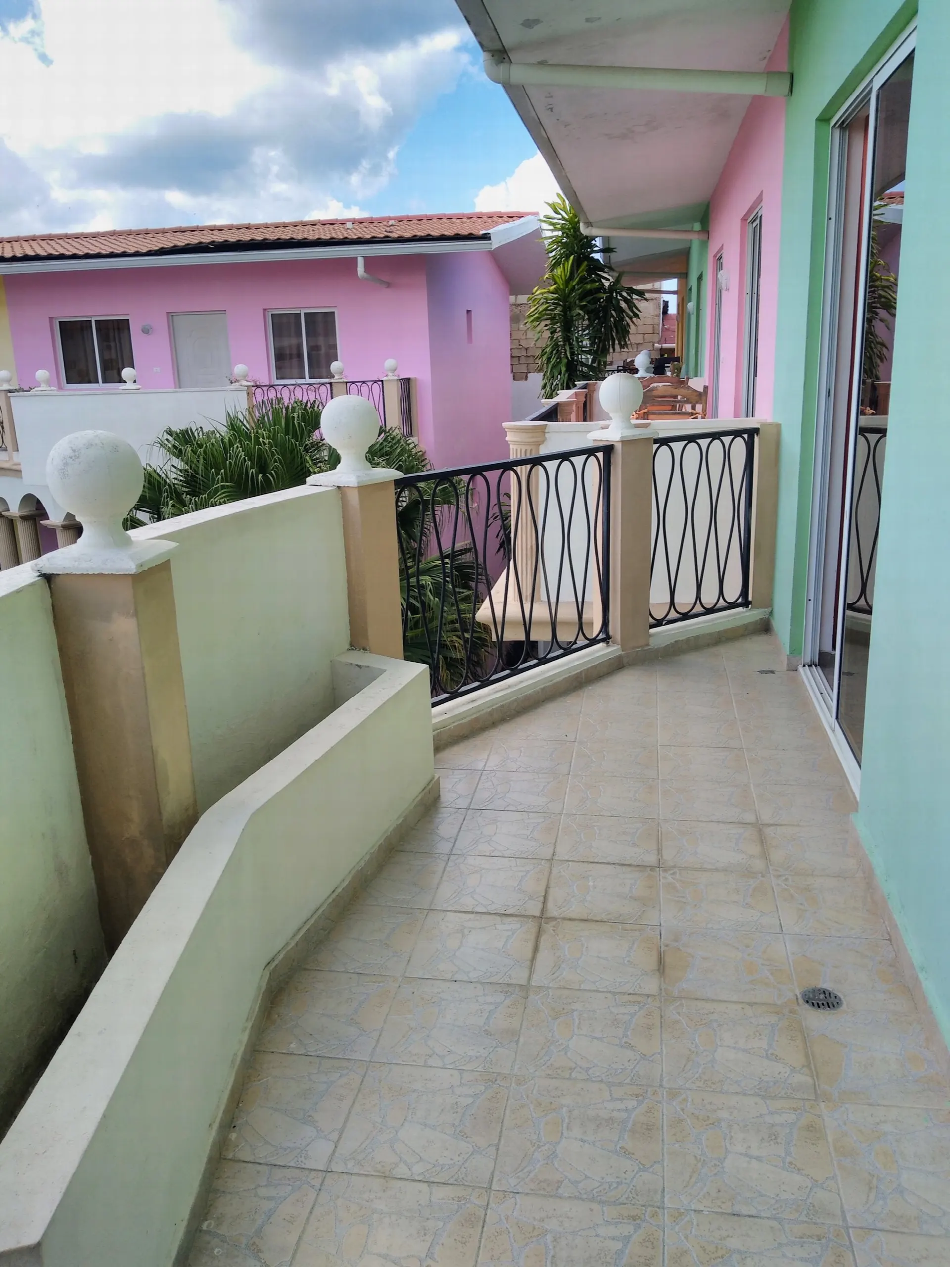Casa Bella Caribe — Ballatoio Ombreggiato