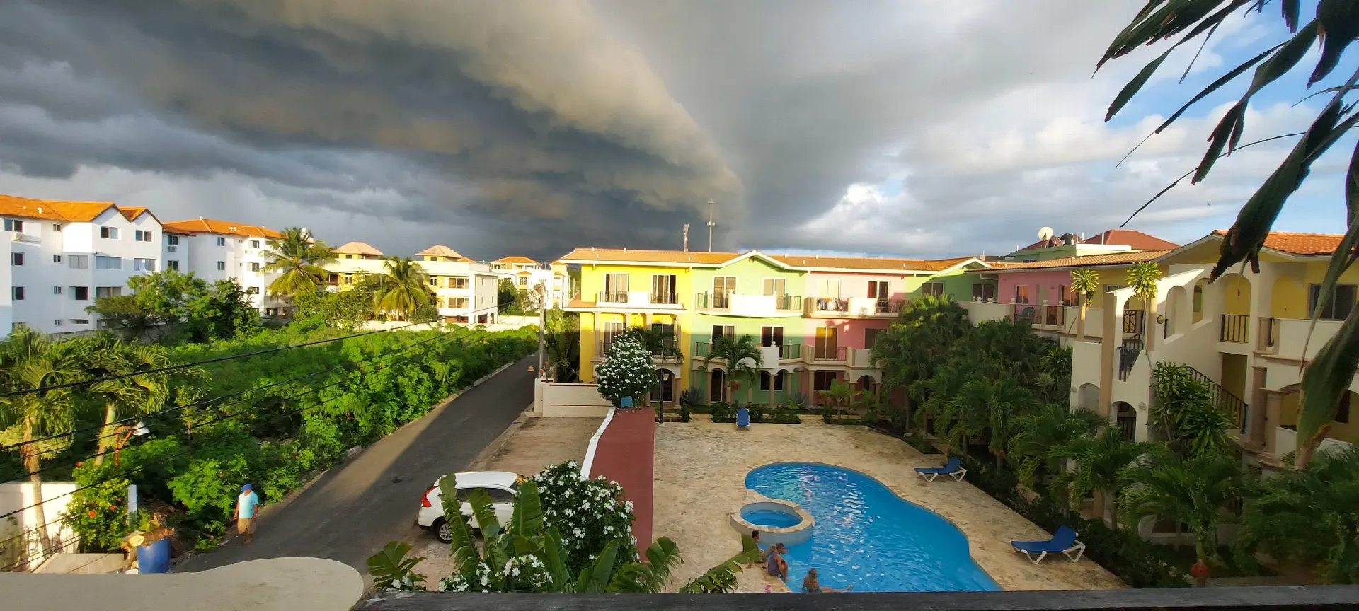 Casa Bella Caribe — La Corte dai Balconi Superiori